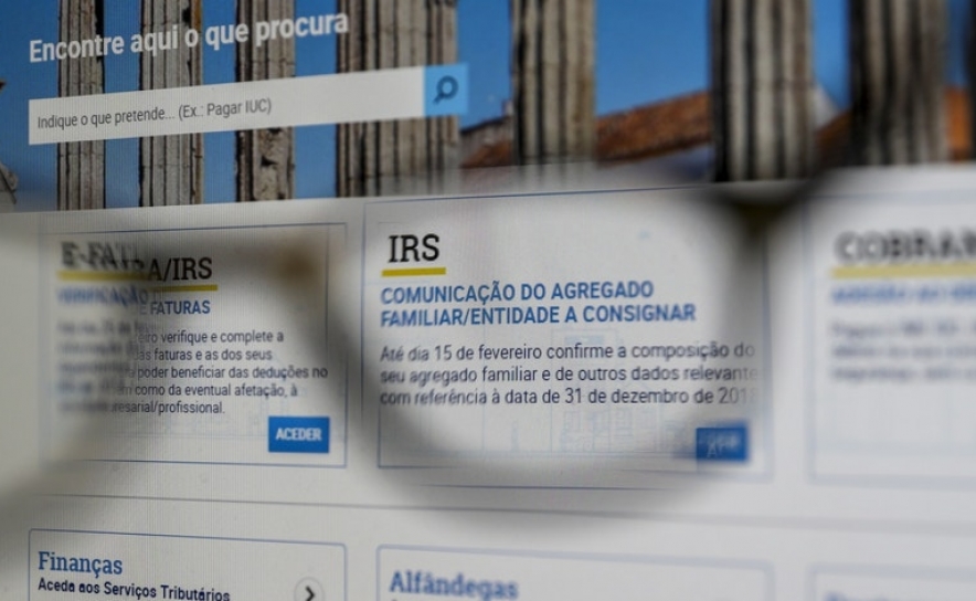 Contribuintes que falharam entrega do IRS têm até hoje para pagar imposto