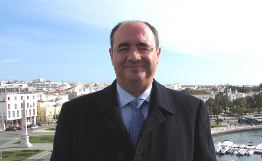 Câmara de Faro vai apurar quantos residentes do parque de campismo têm carências