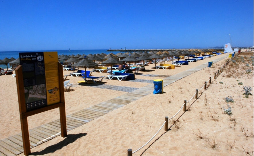 BANDEIRA AZUL HASTEADA HOJE NO CONCELHO DE LOULÉ