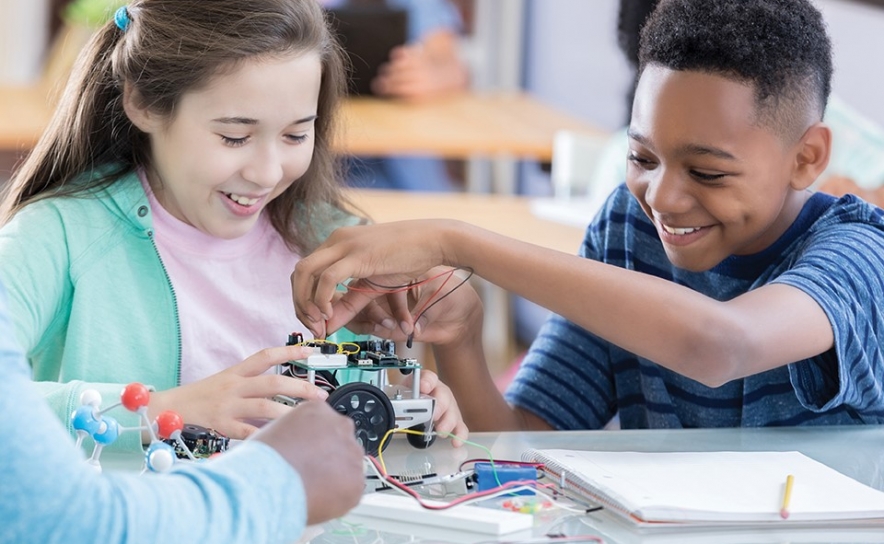 Programa «Férias em Movimento» - TecnoAventuras