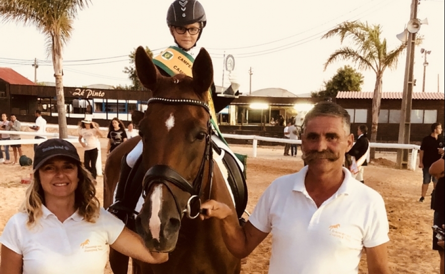 Leonor Coelho, com o professor António José Rosa e esposa Teresa Correia