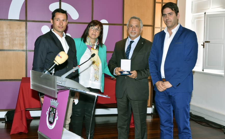 Grau Ouro Medalha Municipal de Mérito Abreu e Silva Médico - A título póstumo 