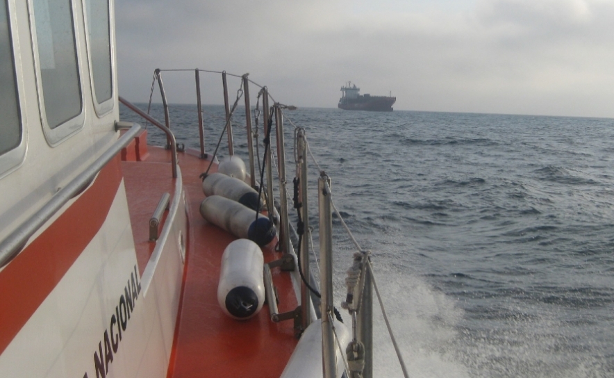Marinha reforça vigilância na costa do Algarve com lancha rápida e corveta 