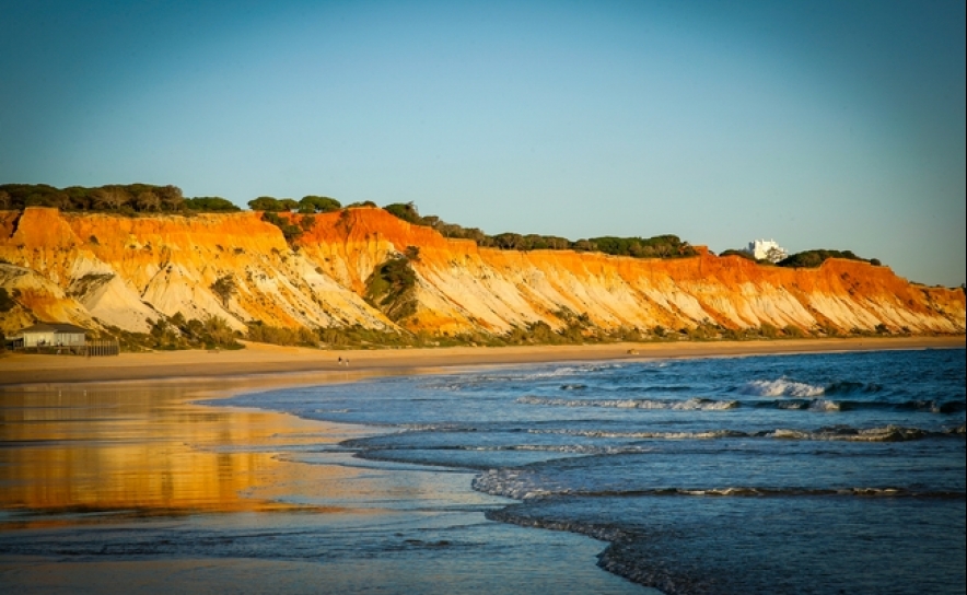 PRAIA DA FALÉSIA CONSIDERADA UMA DAS 25 MELHORES PRAIAS DO MUNDO