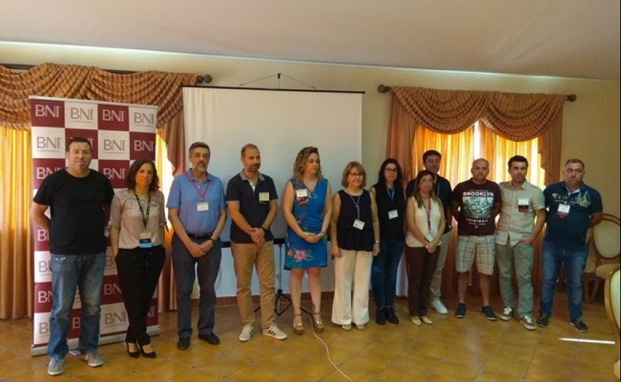 BNI Compromisso, de Lagos - A equipa de liderança (Marta Dinis, Pedro Jesus e Cidália Costa) com a equipa de coordenadores;