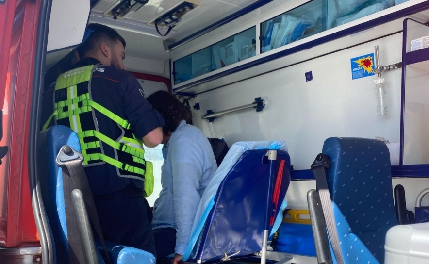 Polícia marítima auxilia homem na ilha de Tavira