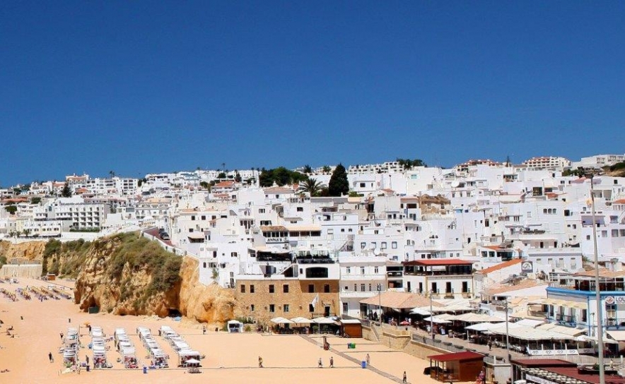 AUTARQUIA ISENTA COMERCIANTES E INDUSTRIAIS DAS TARIFAS FIXAS DE ÁGUA, ÁGUAS RESIDUAIS E RESÍDUOS SÓLIDOS POR TRÊS MESES