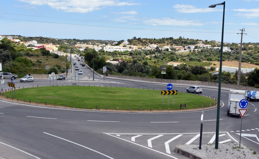 ROTUNDA CELEBRA PAISAGEM DO BARROCAL ALGARVIO