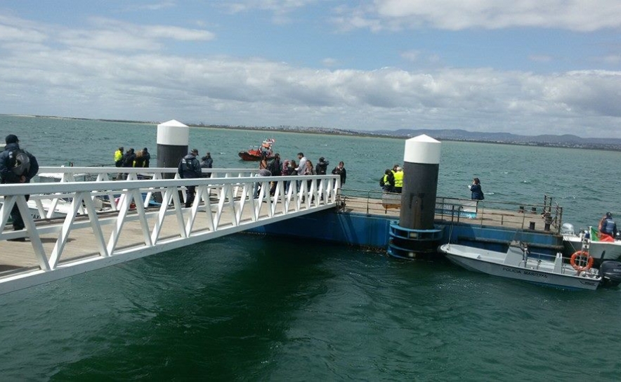 Negociações na ponte, polis não entra.