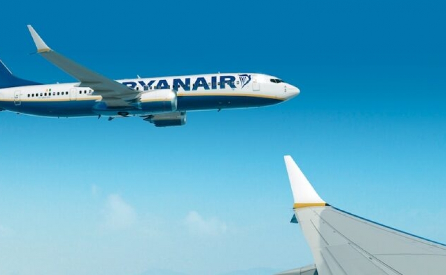 Ryanair revê receitas em alta para exercício anual