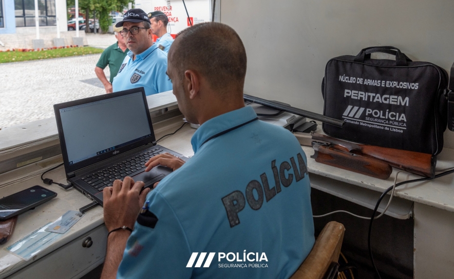 PSP percorre país para sensibilizar pessoas para posse e uso de armas e munições