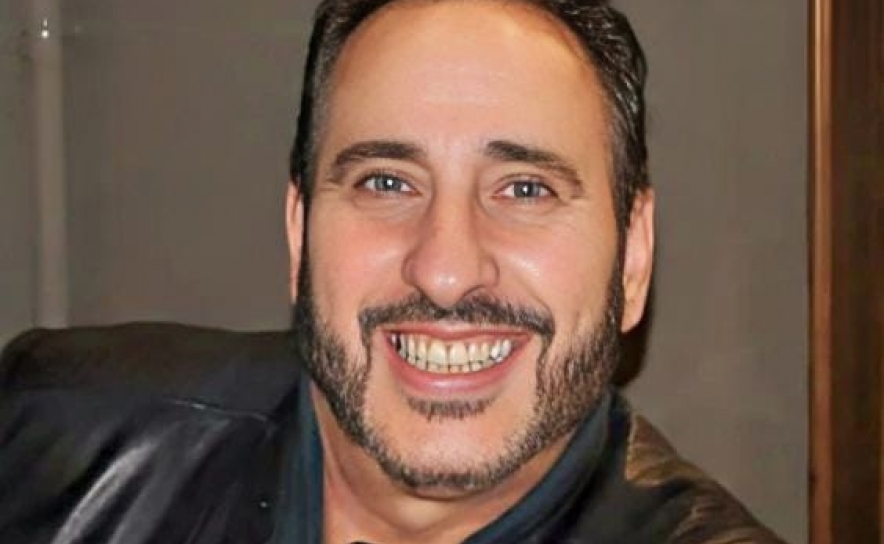 Alcoutim recebe exposição «Entre Miradas y Silencio», do pintor onubense José Carlos Magro