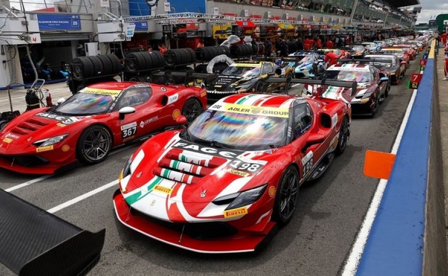 Ferrari Challenge | Paixão e velocidade enchem paddock e pista em Portimão  