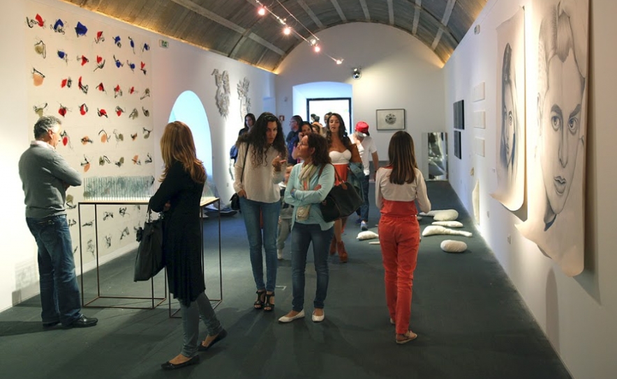 FINALISTAS DO CURSO DE ARTES VISUAIS EXPÕEM EM LOULÉ