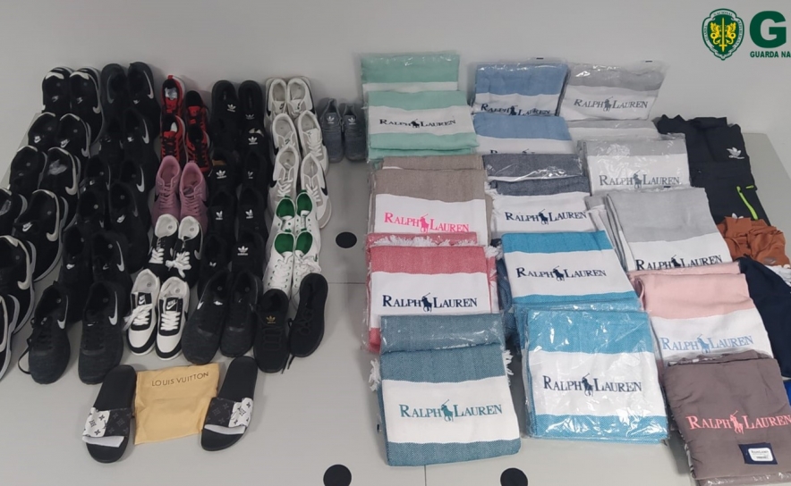 Apreensão de artigos contrafeitos em Almancil