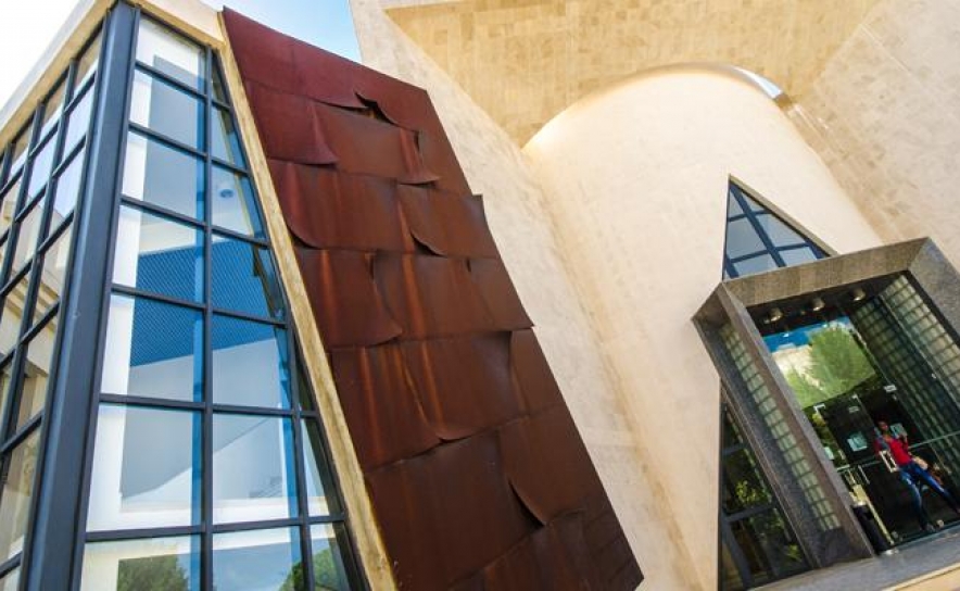 Reitor da UALg emite comunicado sobre incidentes com estudantes 