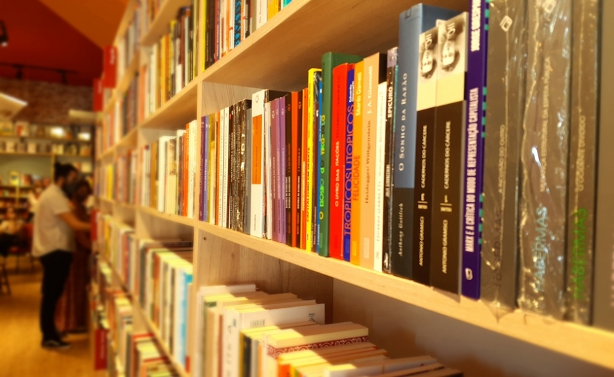 Associação Portuguesa de Editores e Livreiros defende abertura urgente das livrarias