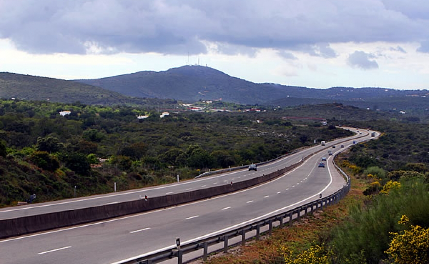 Via do Infante rendeu 28,2 milhões de euros em 2014 - Estradas de Portugal