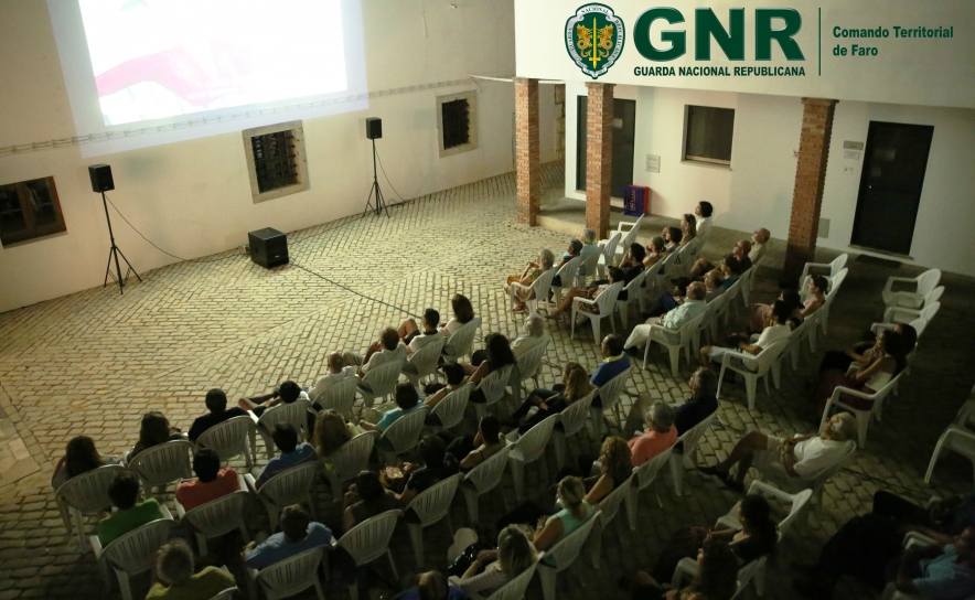 Faro – Quartel recebe «Mostra de cinema ao ar livre»