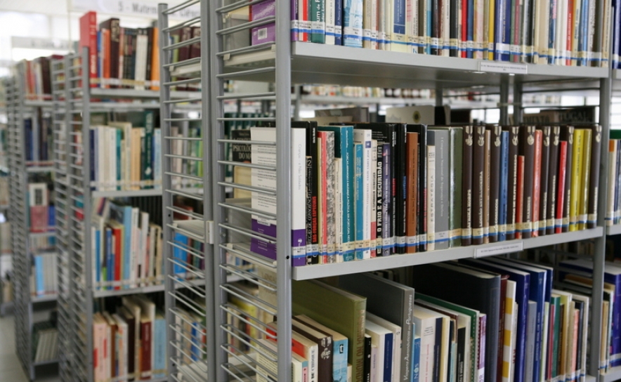 Biblioteca Municipal de Portimão alarga horário para estudantes em tempo de exames