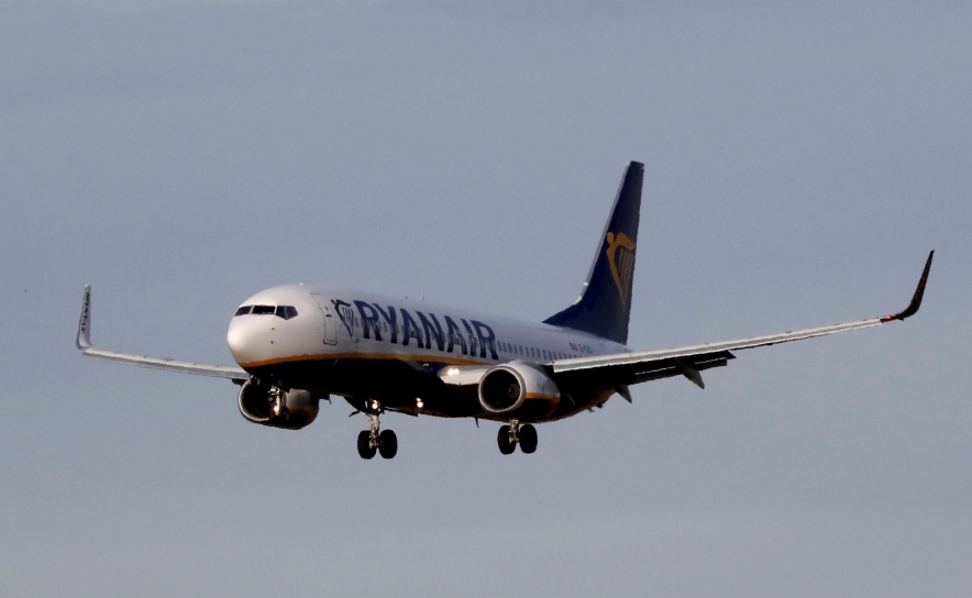 Ryanair atenua perdas para 48 ME no 1.º semestre fiscal e tráfego de passageiros sobe 128%