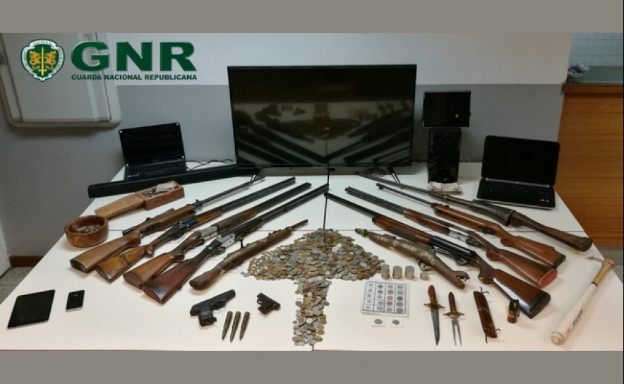 Apreensão de armas no âmbito de furto qualificado