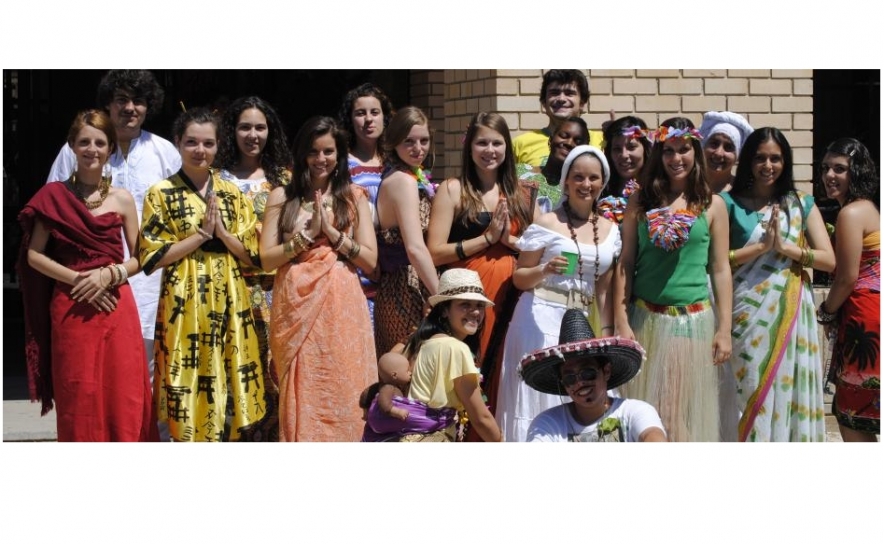 CURSOS LIVRES DE LÍNGUAS