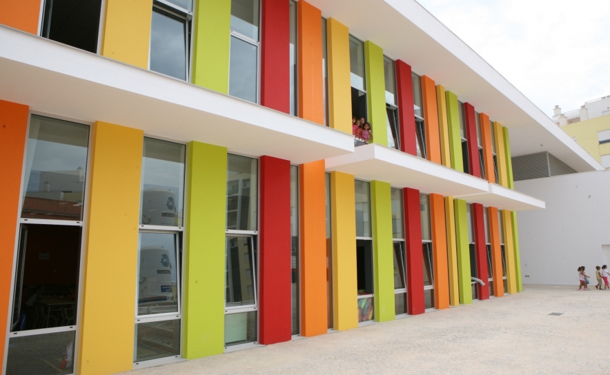 Câmara Municipal de Portimão reforça equipas das escolas com mais assistentes operacionais