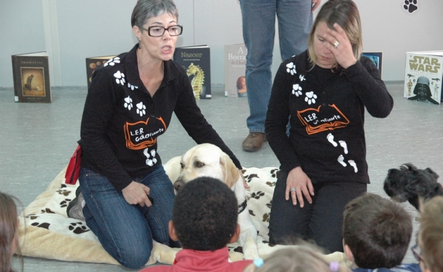 PROJETO «L.E.R. CÃOFIANTE» MOTIVA PARTICIPAÇÃO DE TÉCNICAS DA CMS EM FORMAÇÃO DA BAD E É TEMA DE TESE DE MESTRADO