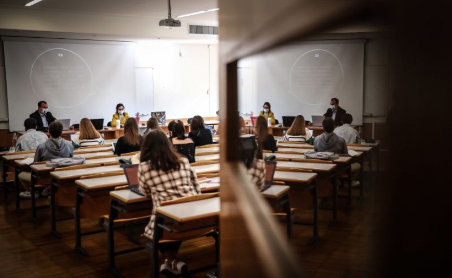 Mais de metade de inquiridos sofreu violência no namoro em contexto universitário
