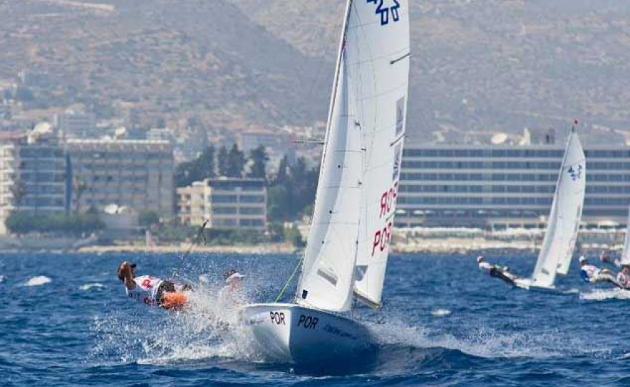 Diogo Pereira e Manuel Macedo na luta pelo pódio no Mundial de vela da Juventude