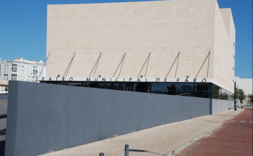 Música e teatro baseado em obra de Saramago em 2017 no Teatro Lethes, em Faro