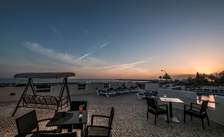 VG Ampalius - Sunset Lounge