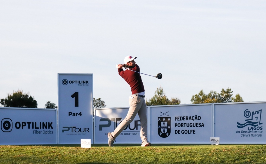 Optilink Tour Championship | TOMÁS MELO GOUVEIA REFORÇA COMANDO EM LAGOS