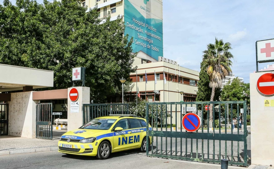 Covid-19: Hospitais do Algarve com 70 doentes internados e 12 em cuidados intensivos