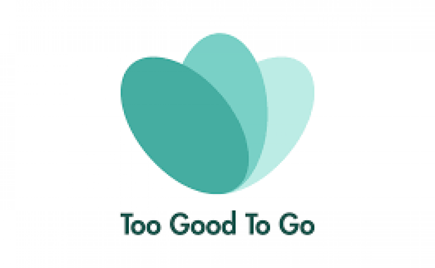 Too Good To Go oferece sumos frescos nas praias do Algarve feitos com excedente de frutos