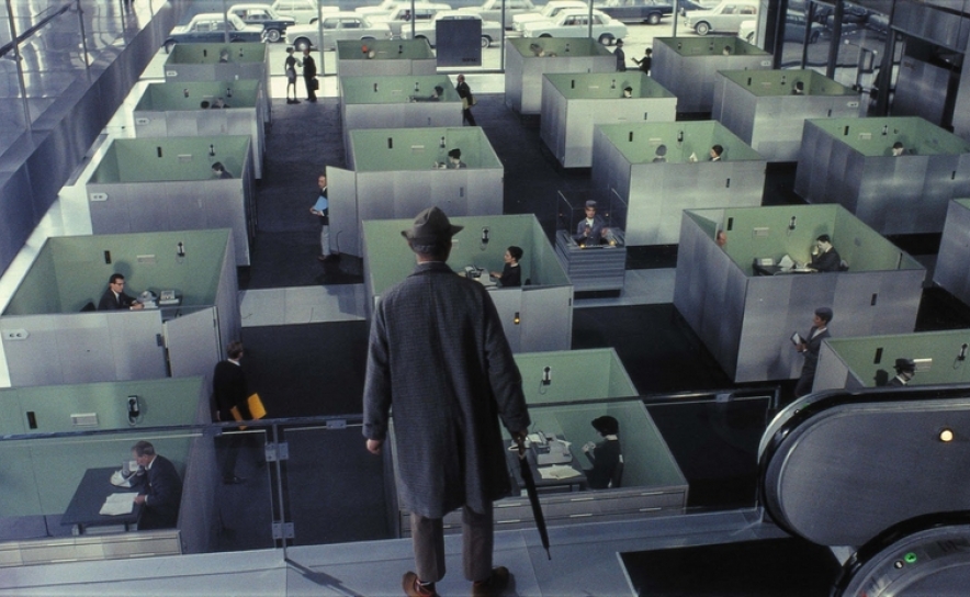 «QUINTAS DE CINEMA» NO CINE-TEATRO LOULETANO COM «PLAYTIME», DE JACQUES TATI COMENTADO POR PRISCILA SOARES E ALBERTO MELO
