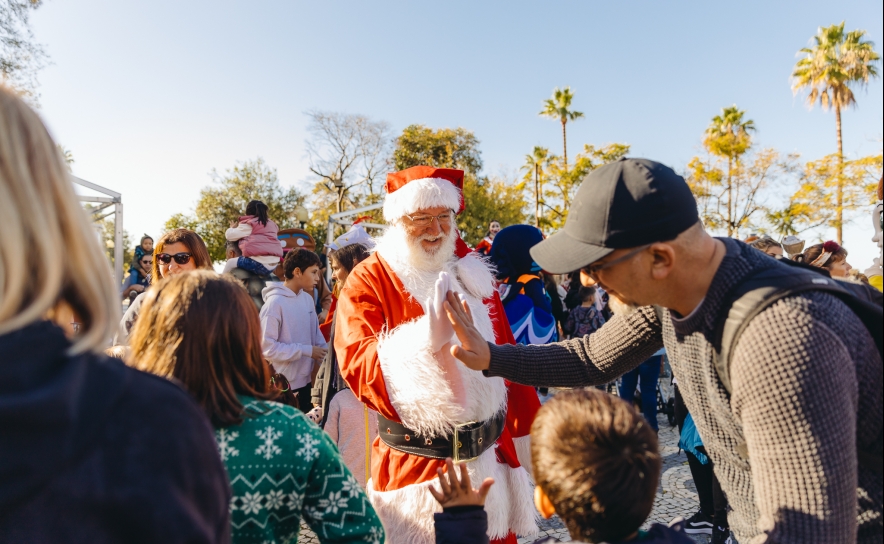 CHEGADA DO PAI NATAL DÁ INÍCIO À PROGRAMAÇÃO DE NATAL EM FARO CHEGADA DO PAI NATAL DÁ INÍCIO À PROGRAMAÇÃO DE NATAL EM FARO
