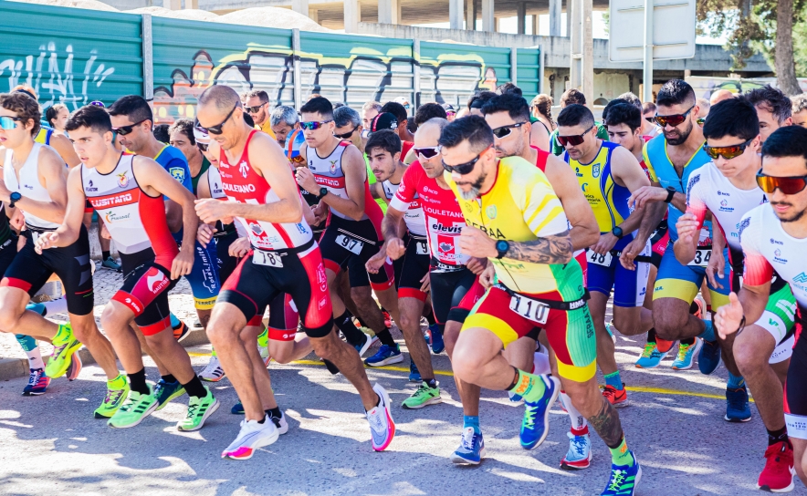 XI TRIATLO DE ALBUFEIRA VAI JUNTAR  CENTENAS DE ATLETAS A 19 DE OUTUBRO