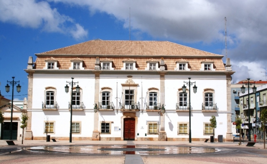ALUNOS DO ENSINO SUPERIOR TEM ATÉ AMANHÃ (31/10) PARA SE CANDIDATAR A BOLSAS DE ESTUDO DA CÂMARA DE PORTIMÃO