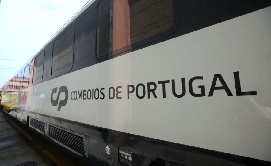 Trabalhadores da CP e IP iniciam hoje greve ao trabalho extraordinário e feriados