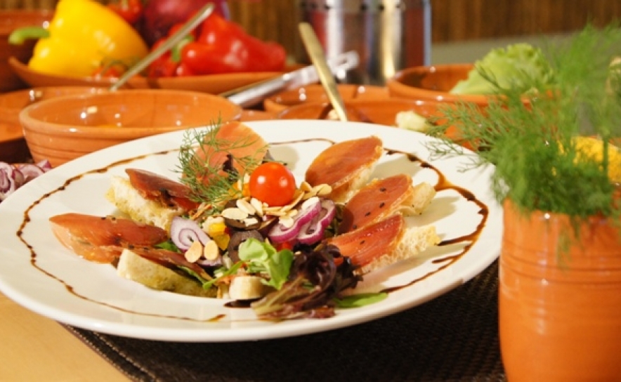 Salada de moxama de atum