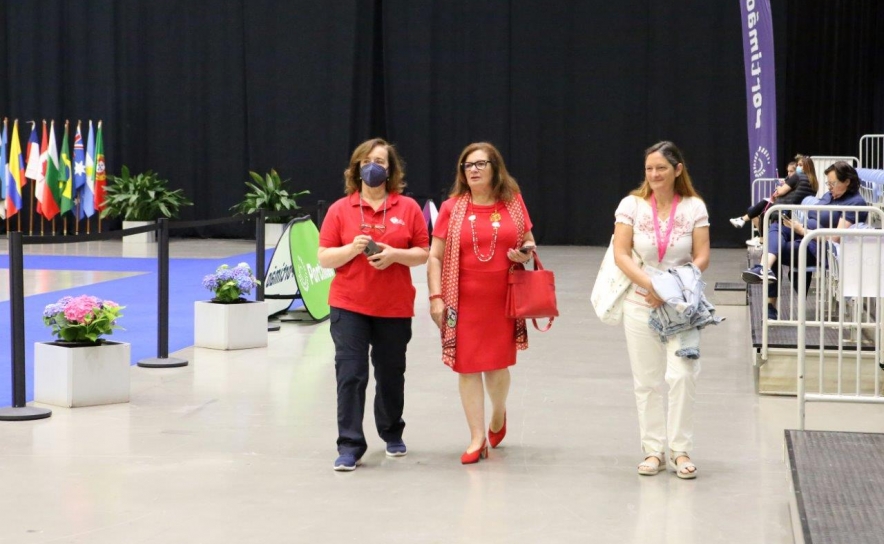 Isilda Gomes com Teresa Loureiro e Catarina Leandro