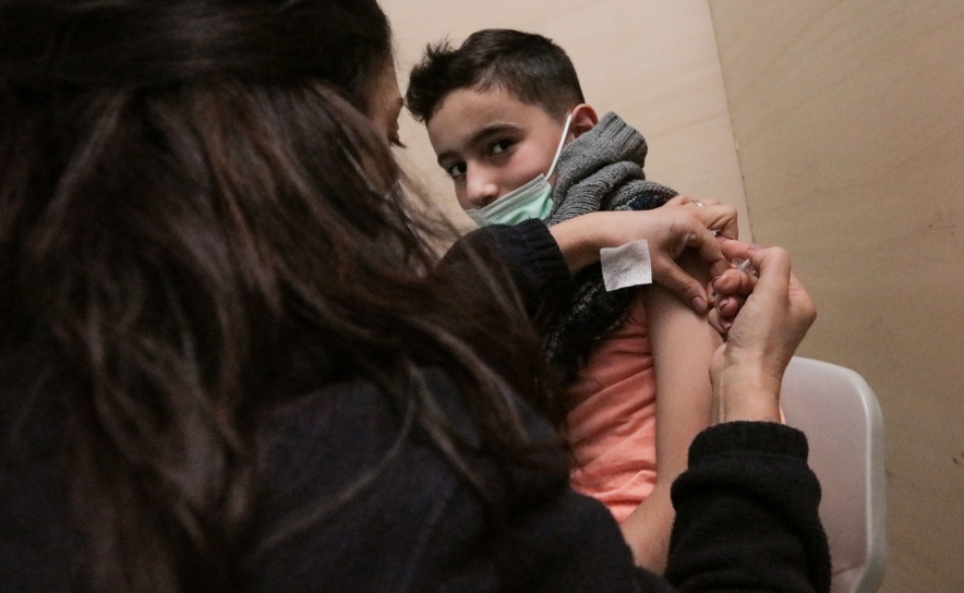 Covid-19: Centros de vacinação administram 3.000 doses diárias de primeiras doses
