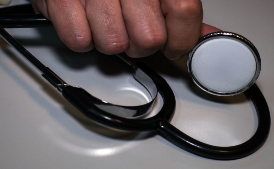Legislativas: Médicos católicos querem partidos a revelar posição sobre eutanásia