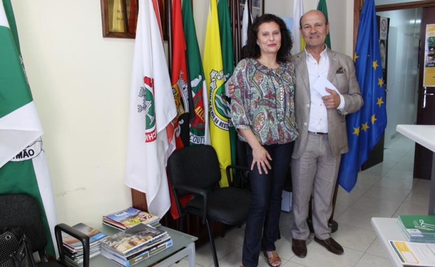 Entrega de voucher à mãe da Marlene Martins