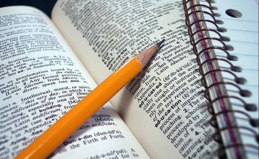 MUNICÍPIO ATRIBUI BOLSAS DE ESTUDO A ALUNOS CARENCIADOS