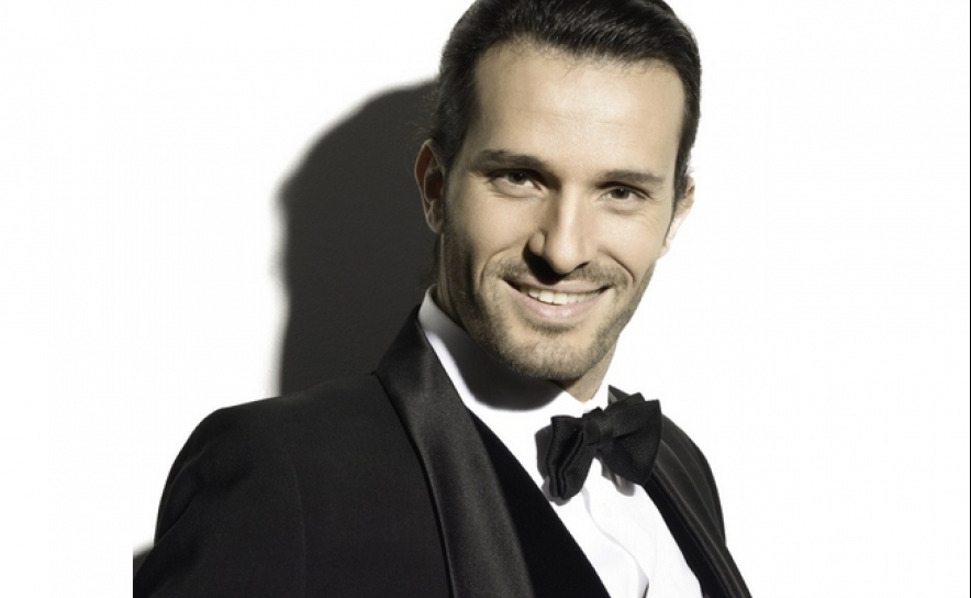 JANTAR DE SÃO VALENTIM NO PALCO DO CINE-TEATRO LOULETANO COM RECITAL DE RUI BAETA