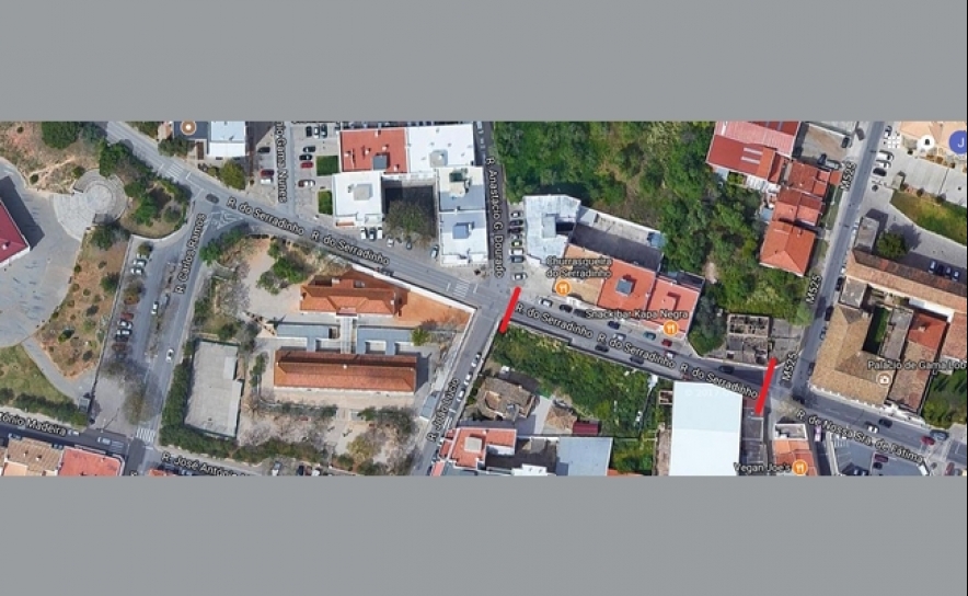 OBRA NO EDIFÍCIO DA MÚSICA NOVA LEVA A CORTE DE TRÂNSITO NA RUA DO SERRADINHO