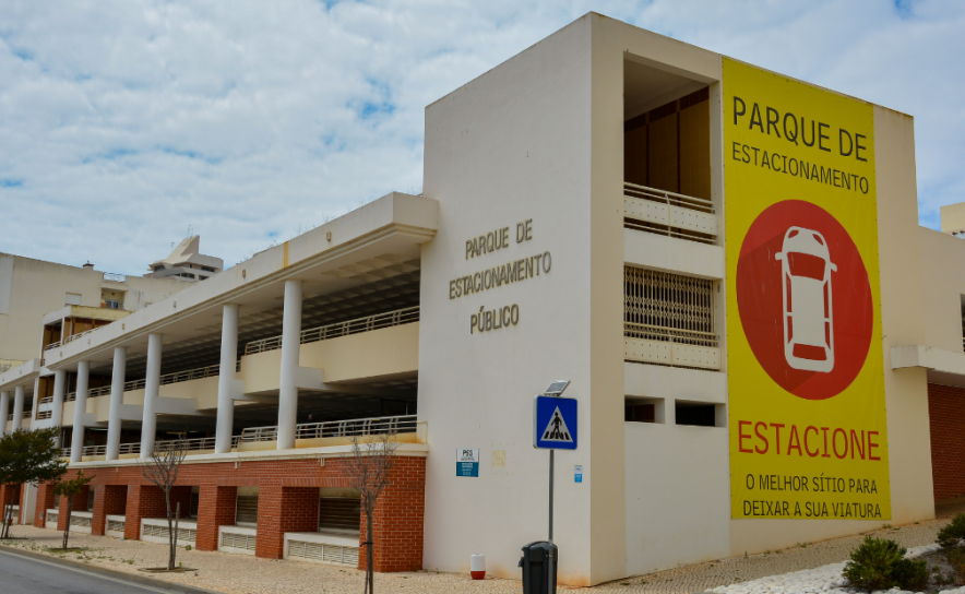 ABERTURA DO PARQUE DE ESTACIONAMENTO  PÚBLICO DE ARMAÇÃO DE PÊRA